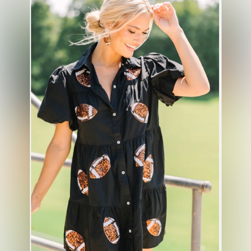 Sequin football dress. Worn for my son’s senior night. Worn once.